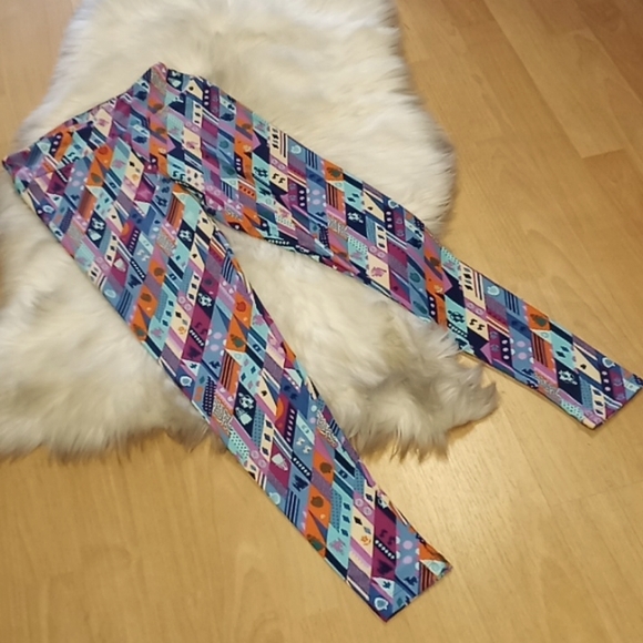 Disney LLR Its a Small World Legging-Purple & Orange Mix-#1441 - Picture 7 of 9